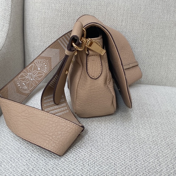 NWT Jessica Simpson Saddle Crossbody Bag - Picture 6 of 6